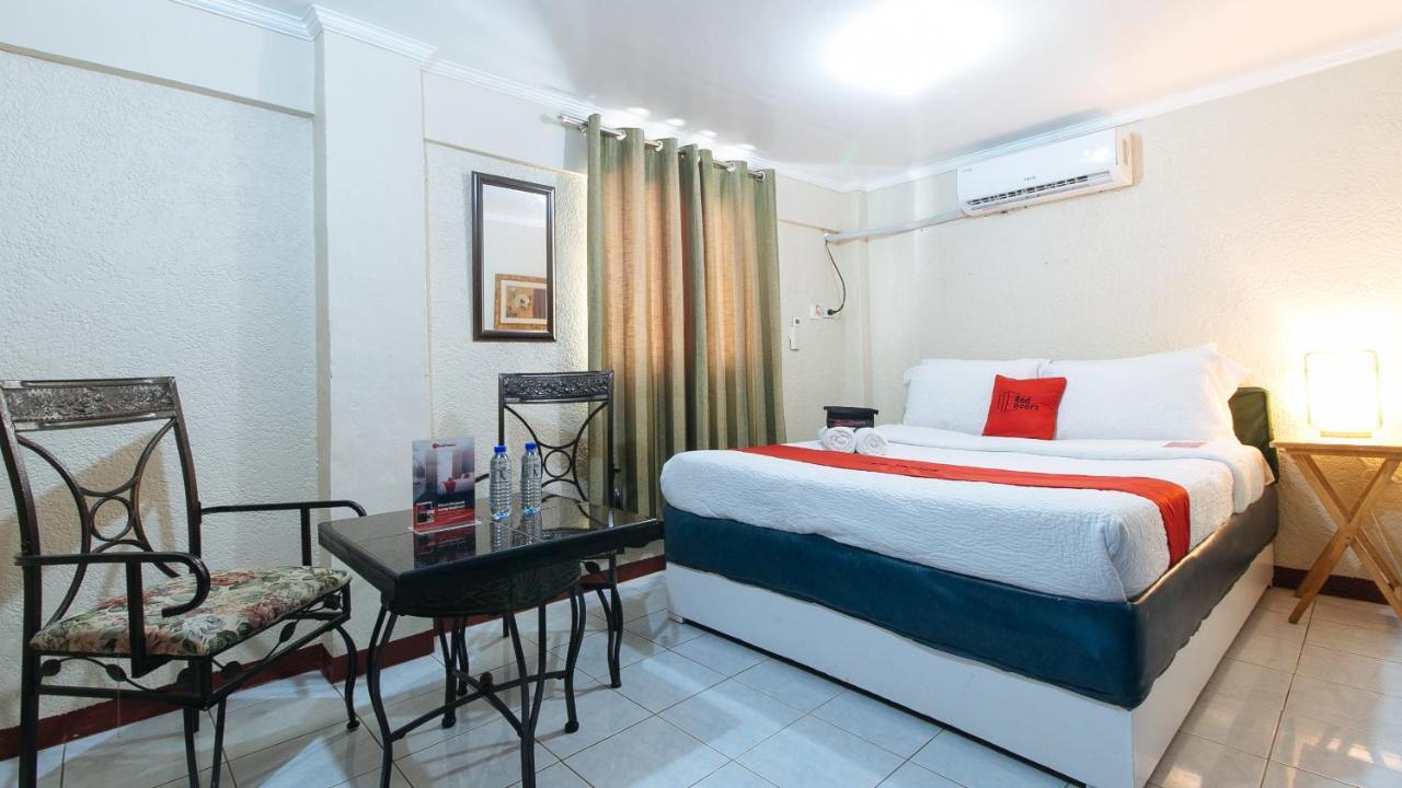เรดดอร์ซ พลัส แอท ลากูนบีช รีสอร์ต ซัมบาเลส Hotel โอลองกาโป ภายนอก รูปภาพ